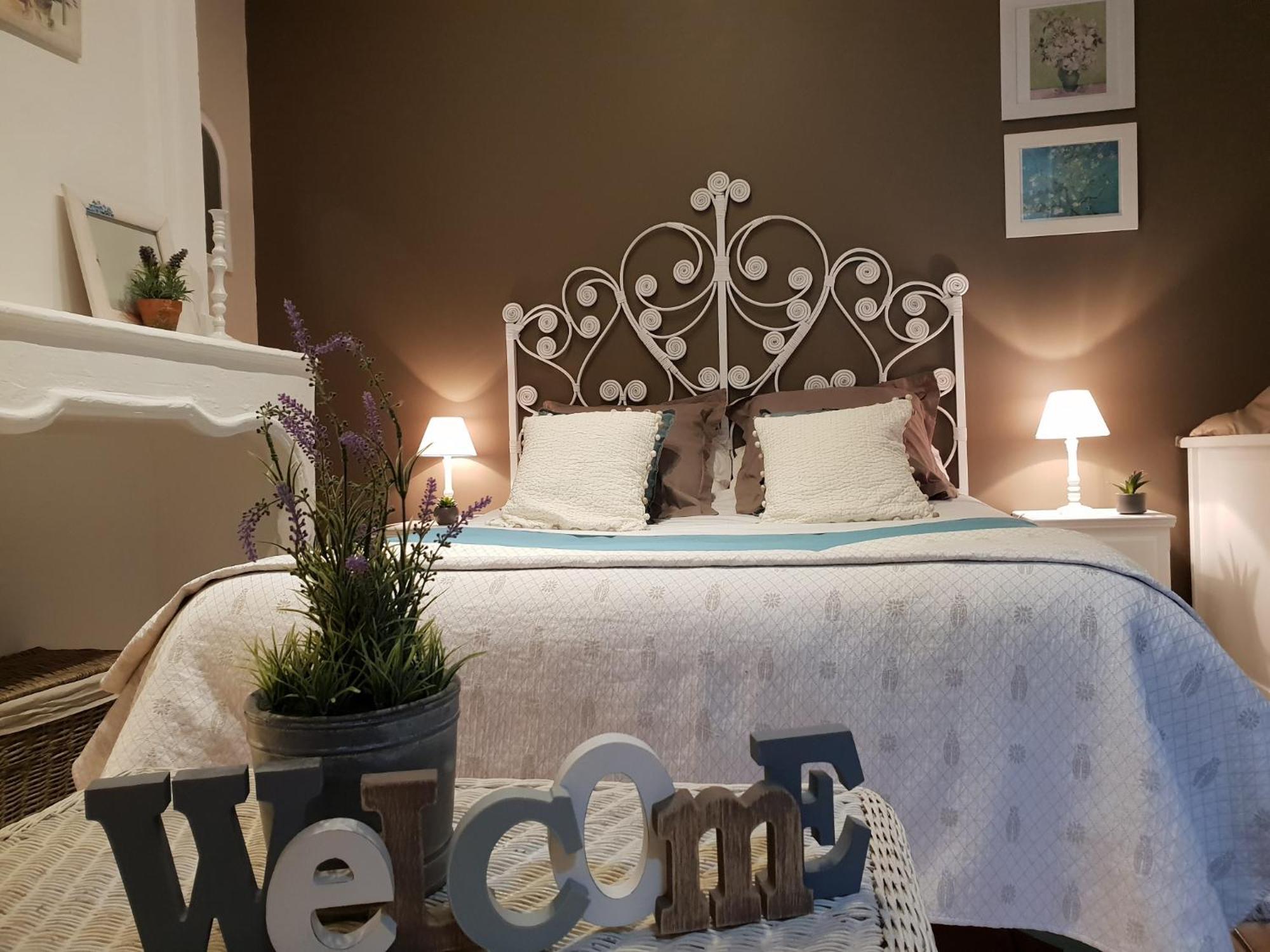 Le Prieure - Studios Jusqu'A 4 Personnes Villeneuve-les-Beziers Ngoại thất bức ảnh